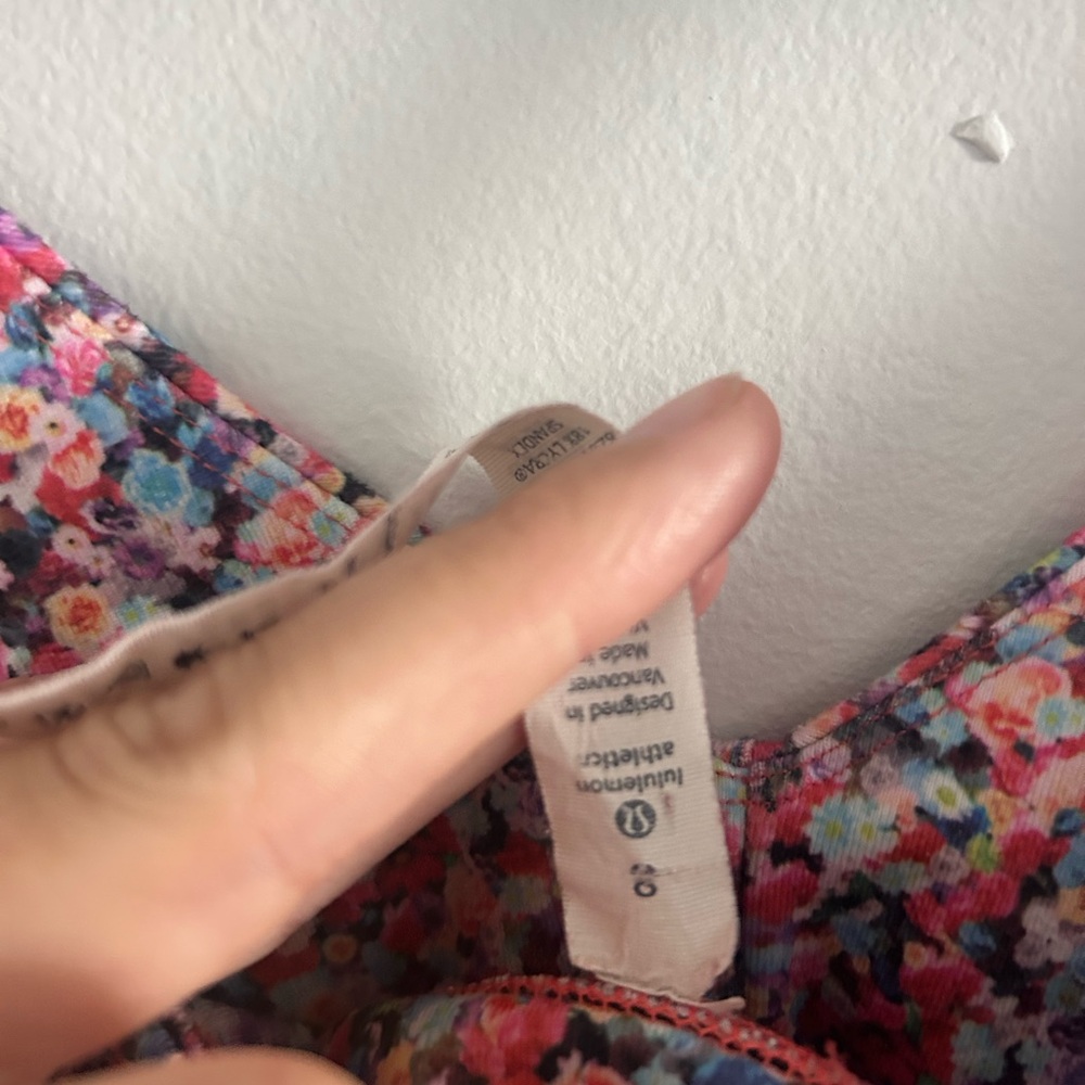 Lululemon Solo Longline Bra Floral Size 8 - Picture 6 of 6
